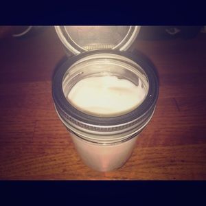 White champagne slime